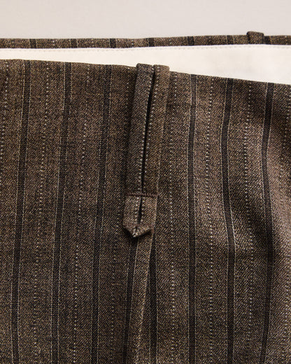 NICENESS　PRINTED STRIPE RESIZED TROUSERS  N.DICKENS。ベルトループのデザイン。