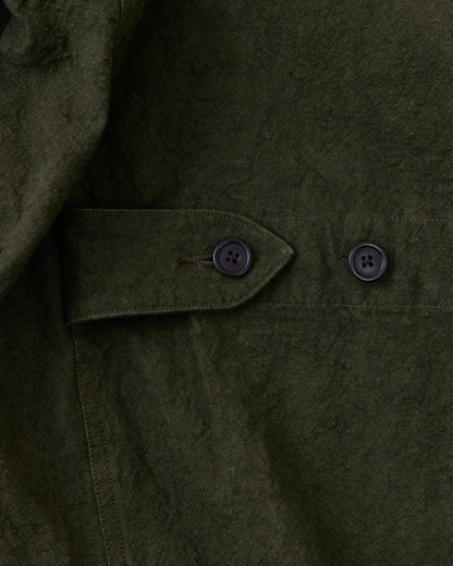 ハンティングジャケット　ダークオリーブ　ウエスト部分のストラップ