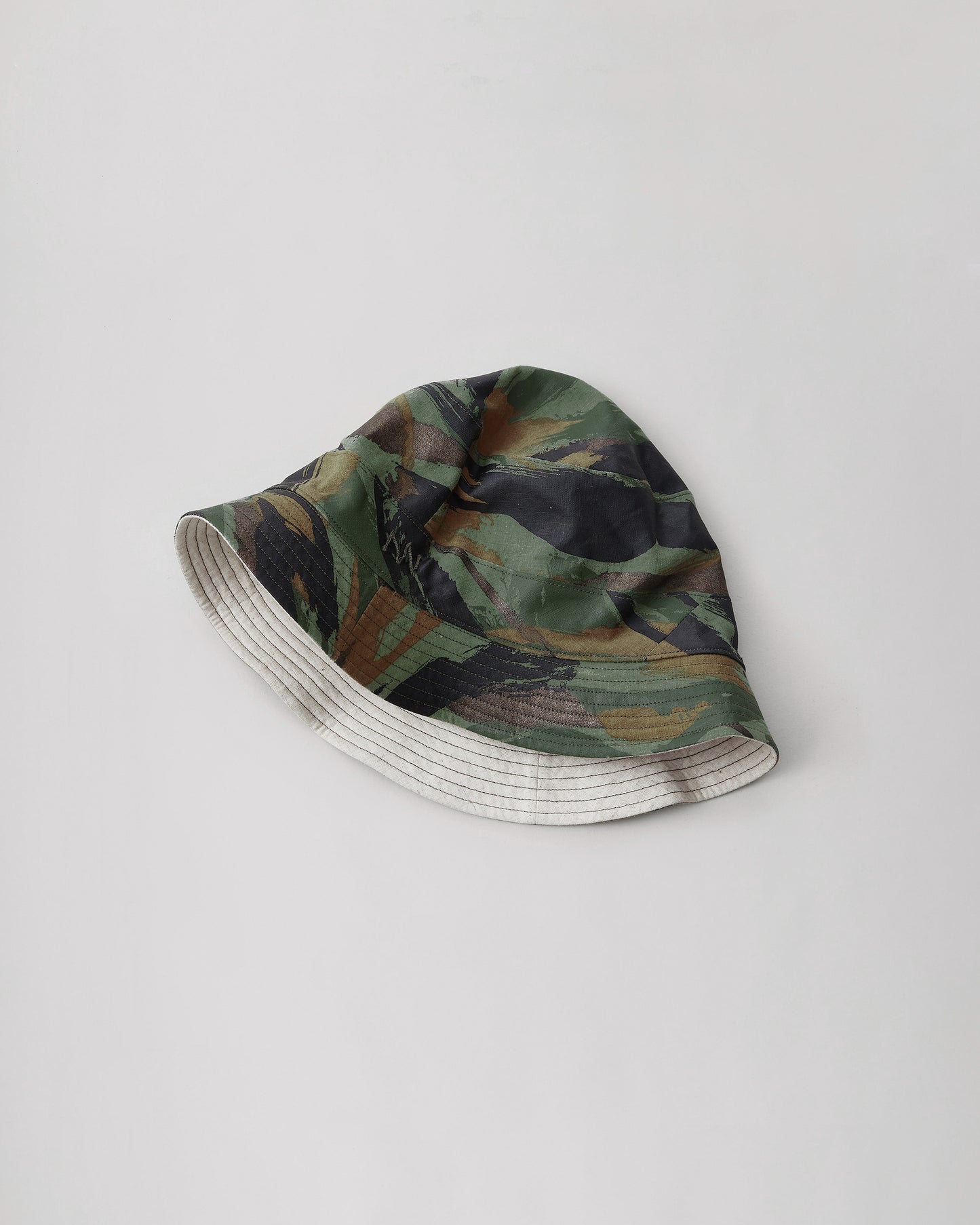 NICENESS　REVERSIBLE HAT - TIGER CAMOUFLAGE  GREENFIELD