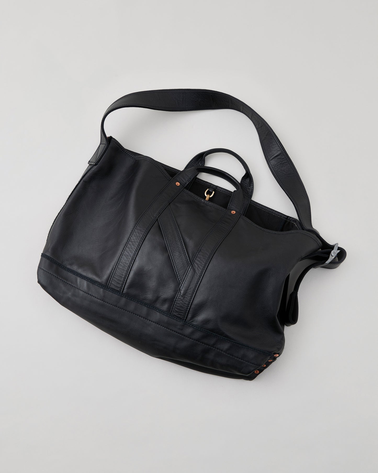 NICENESS　HORSE LEATHER SHOULDER STRAP BAG  H.LEDZ