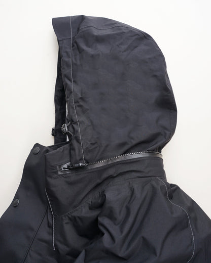 and wander　rain proof down jacket