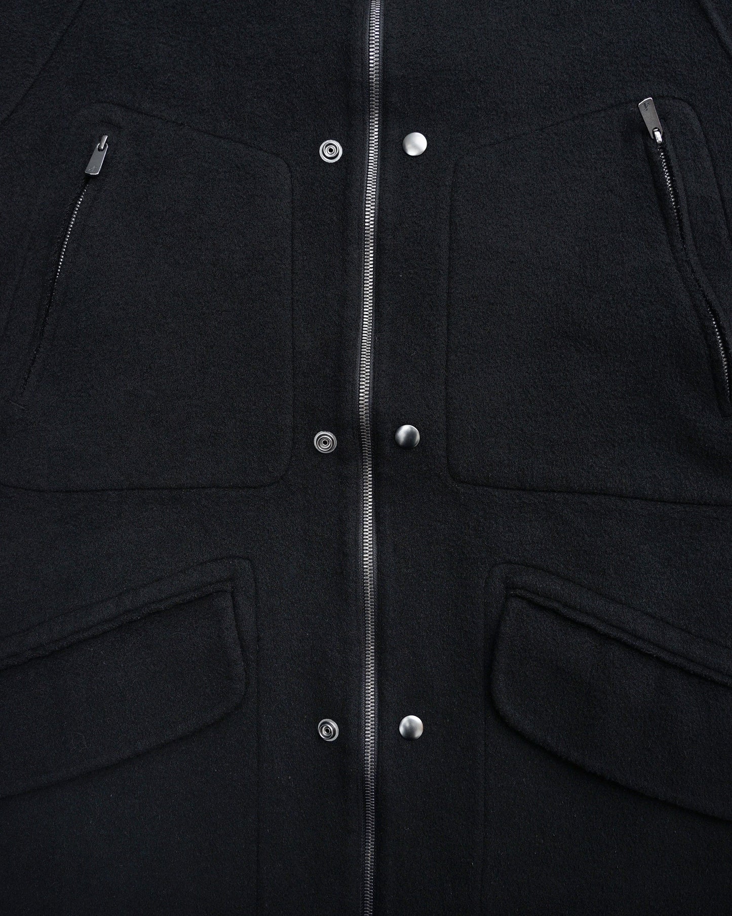 コート　ファスナー　正面　デザイン