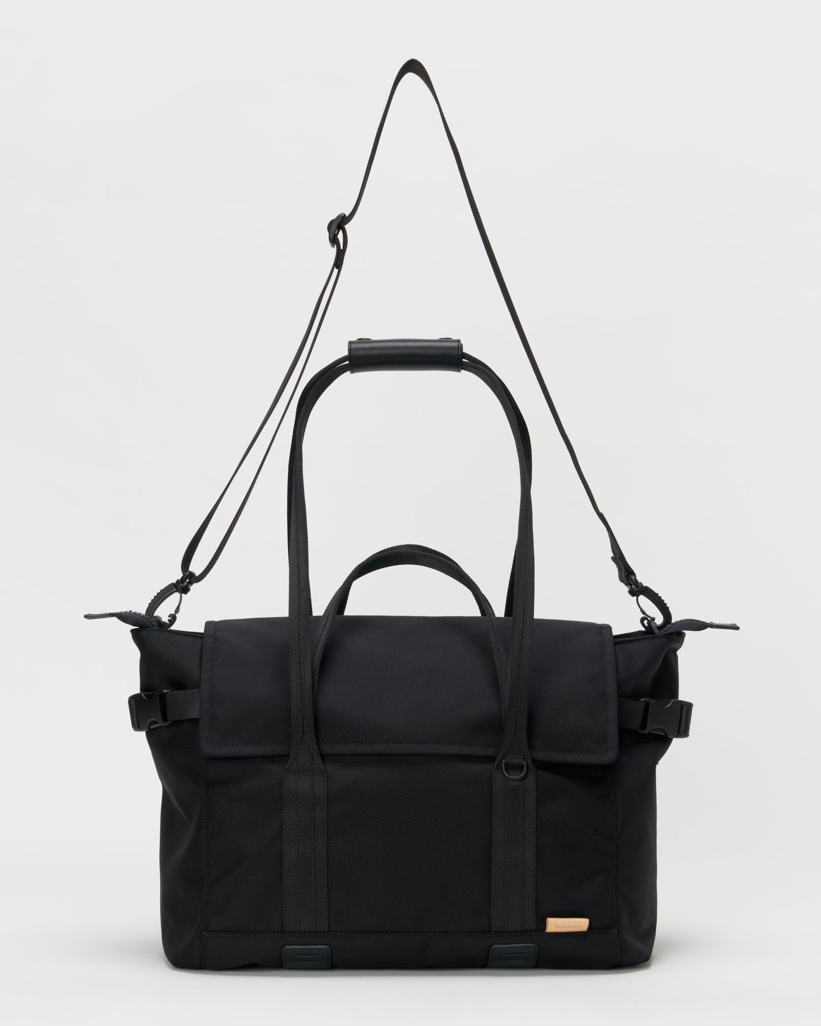 module tote bag　トートバック　ブラック　正面　ストラップ付き